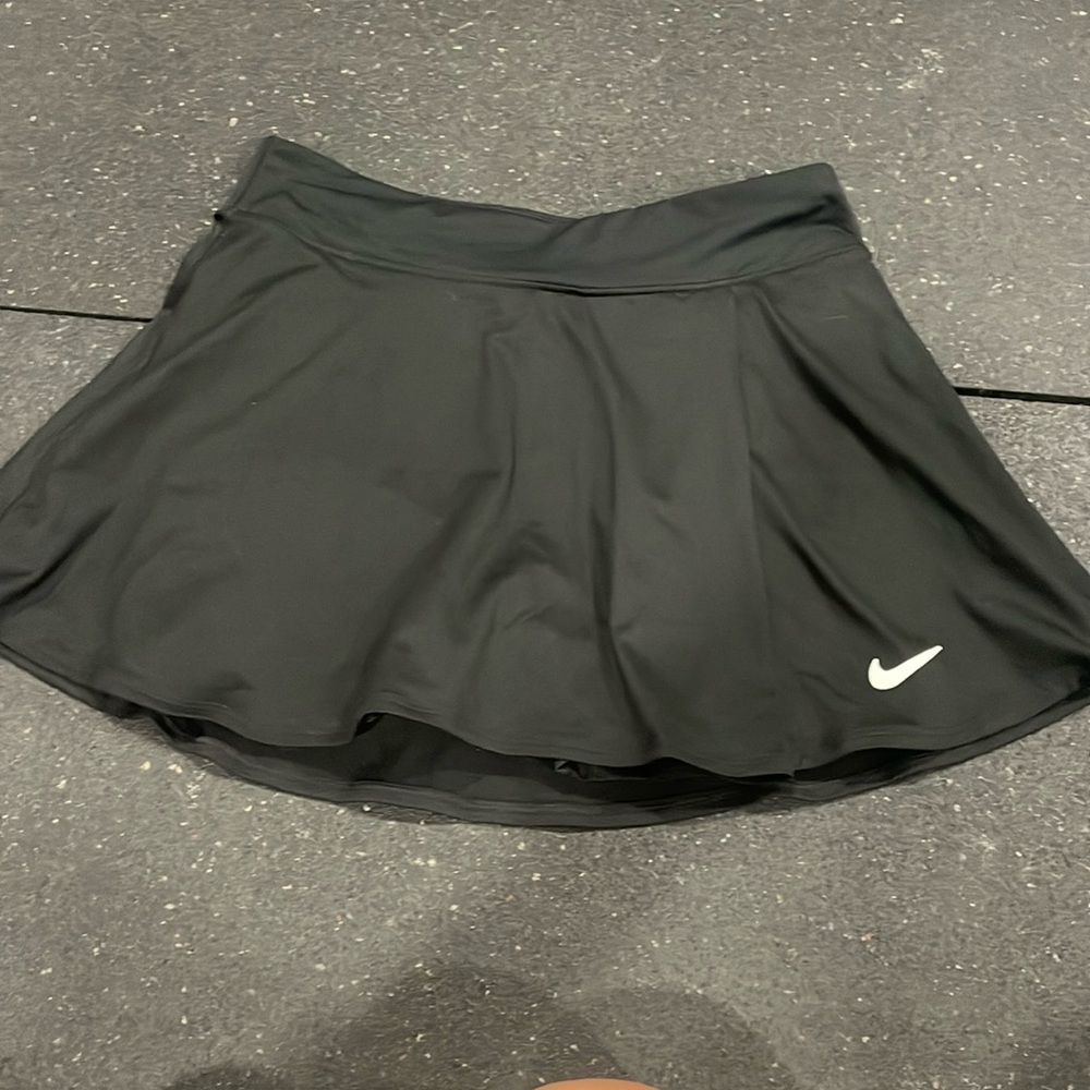Nike black tennis skirt size small